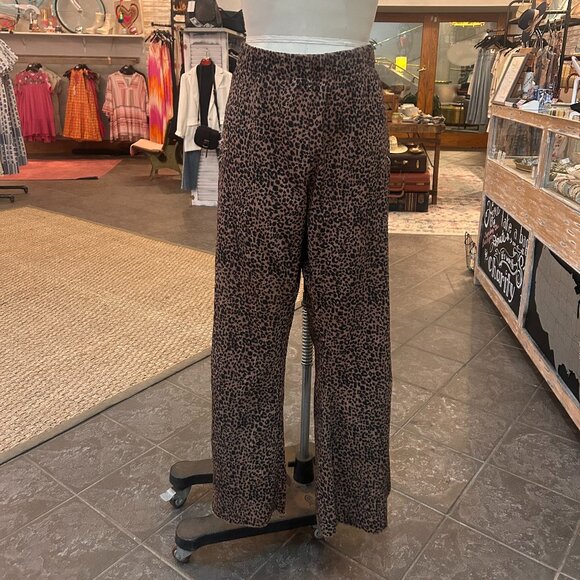 Flowy Leapord Print Pants - Picture 1 of 5
